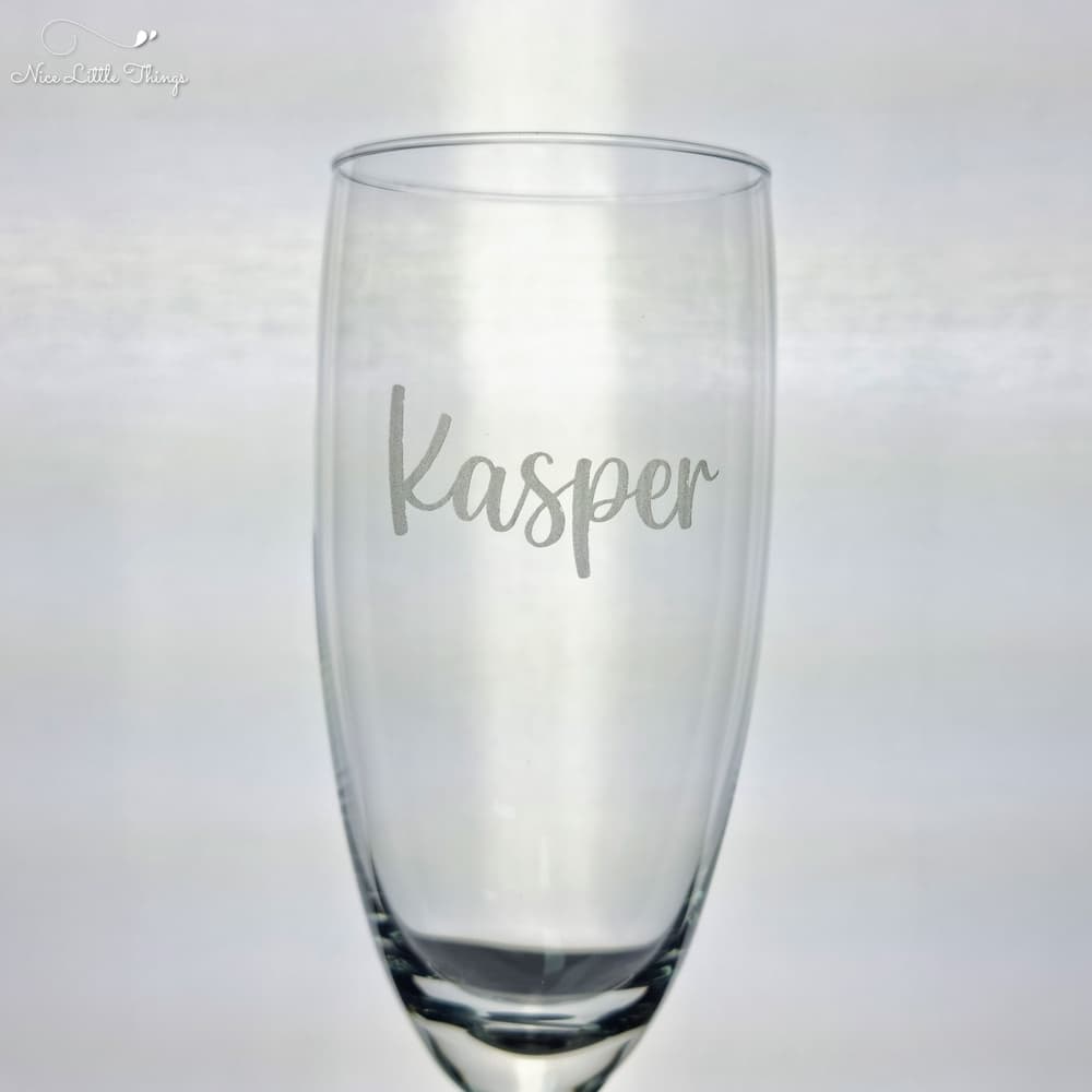 Champagnerkiste mit Flöten