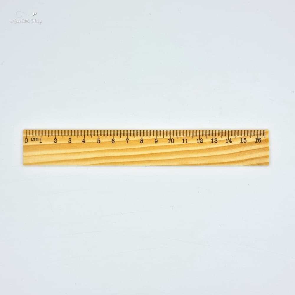 Personalisiertes Lineal aus Holz