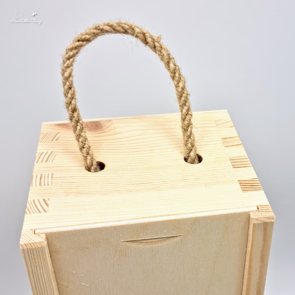 Weinkiste solo mit Kordel