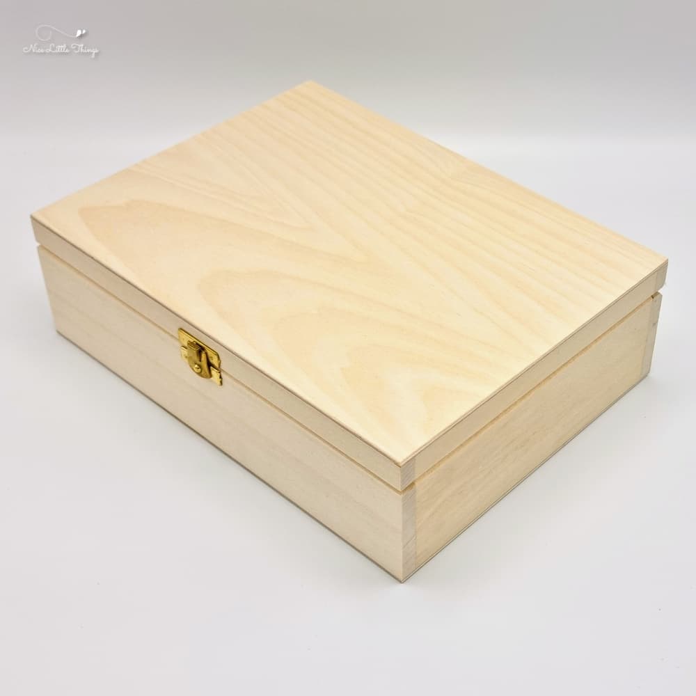 Holzkiste mit Deckel