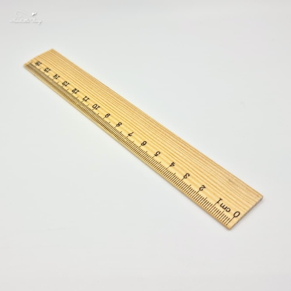 Hölzernes Lineal